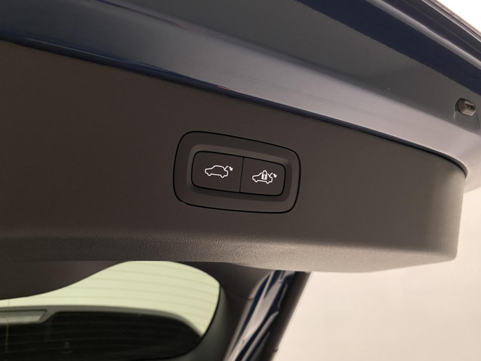 Lynk & Co 01 PHEV DCT AUT 1.maj REZERVACE