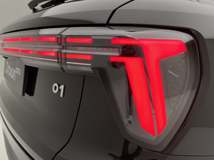 Lynk & Co 01 MORE PHEV