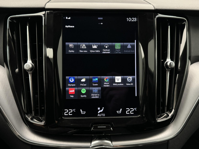 Volvo XC60 B4 MOMENTUM PRO AUT CZ 2.0 Momentum