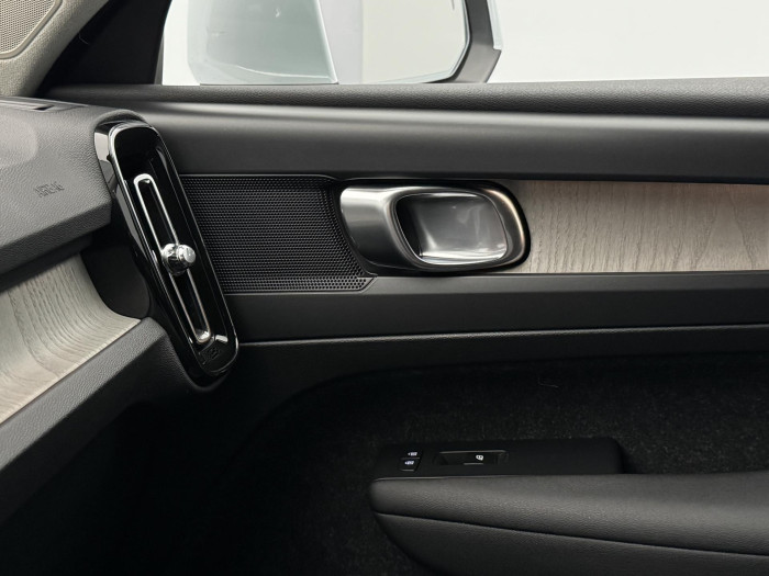 Volvo XC40 T4 INSCRIPTION AUT CZ 1.maj