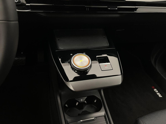 MG MG4 ELEGANCE 64kWh AUT Elegance