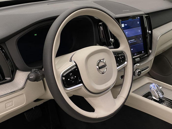 Volvo XC60 B4 AWD AUT DARK PLUS 2.0 Plus