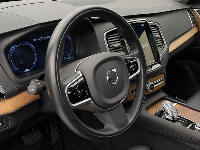 Volvo XC90 T8 AWD INSCRIPTION REZERVACE