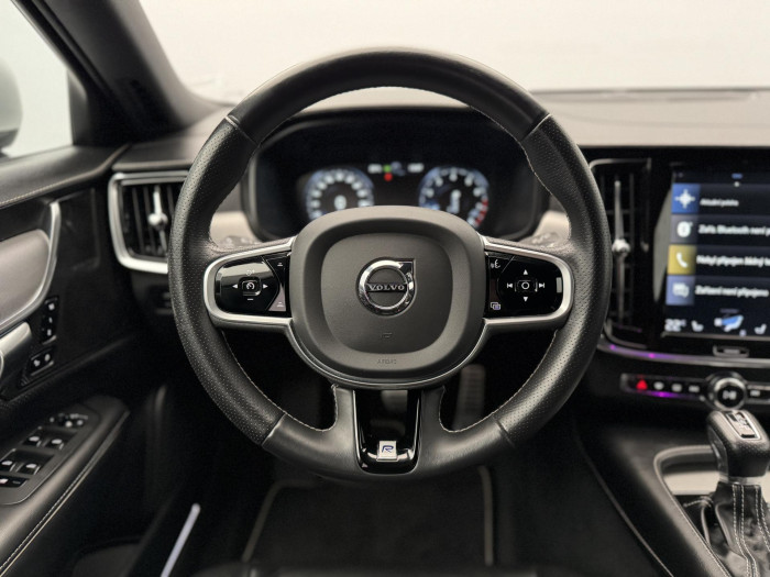 Volvo V90 T4 R-DESIGN AUT