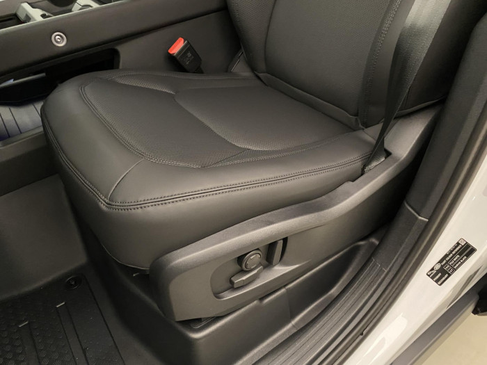 Land Rover Defender 110 D250 X-DYNAMIC SE AWD AUT 3.0 d Dynamic SE