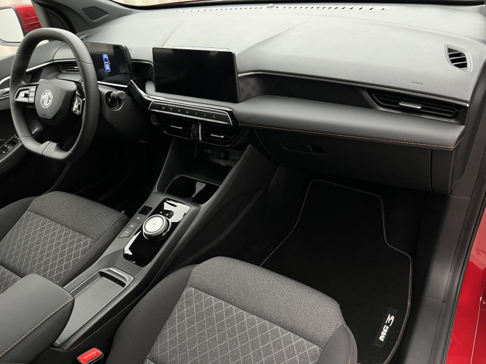 MG MG3 1.5 EMOTION Hybrid+ AUT CZ