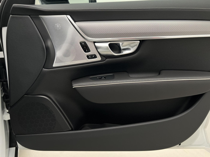 Volvo S90 T8 AWD RECHARGE ULTIMATE DARK