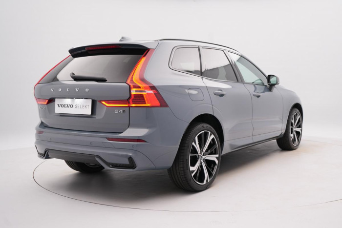 Volvo XC60 B4 AWD PLUS DARK AUT REZERVACE