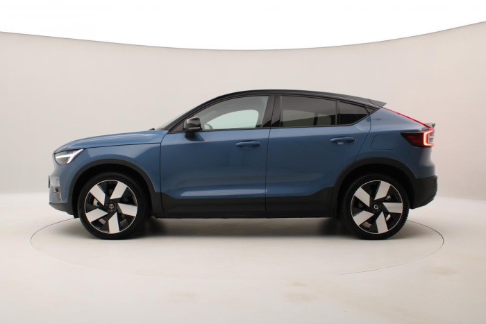 Volvo C40 RECHARGE TWIN AWD REZERVACE