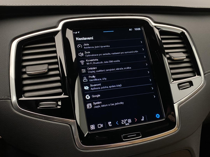 Volvo XC90 T8 AWD ULTIMATE DARK REZERVACE