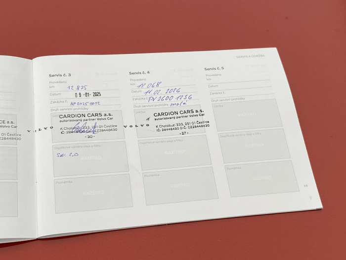 Volvo XC40 B4 AWD R-DESIGN AUT CZ