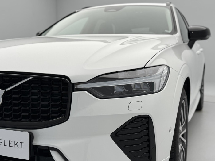 Volvo XC60 B5 AWD PLUS DARK AUT REZERVACE