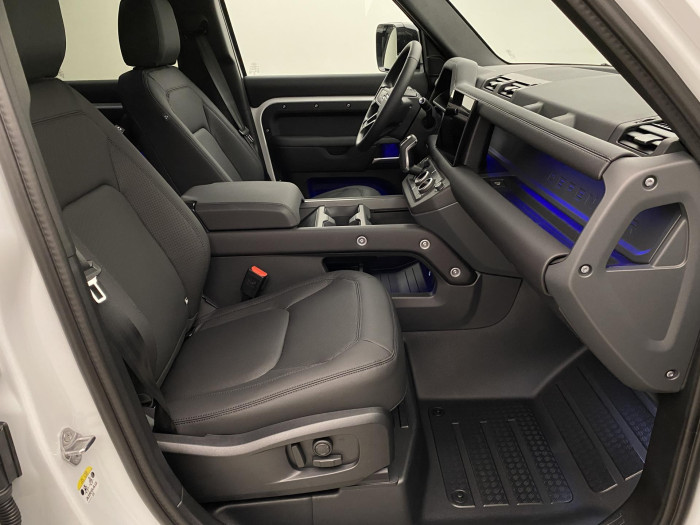 Land Rover Defender 110 D250 X-DYNAMIC SE AWD AUT 3.0 d Dynamic SE