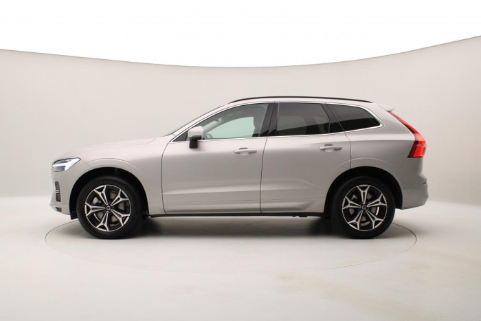 Volvo XC60 B4 MOMENTUM PRO REZERVACE 2.0 Momentum
