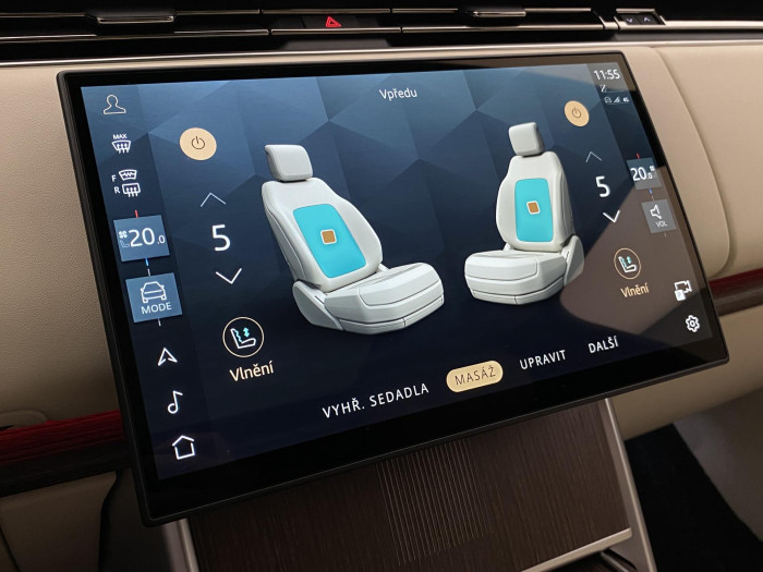 Land Rover Range Rover P550e AUTOBIOGRAPHY SWB