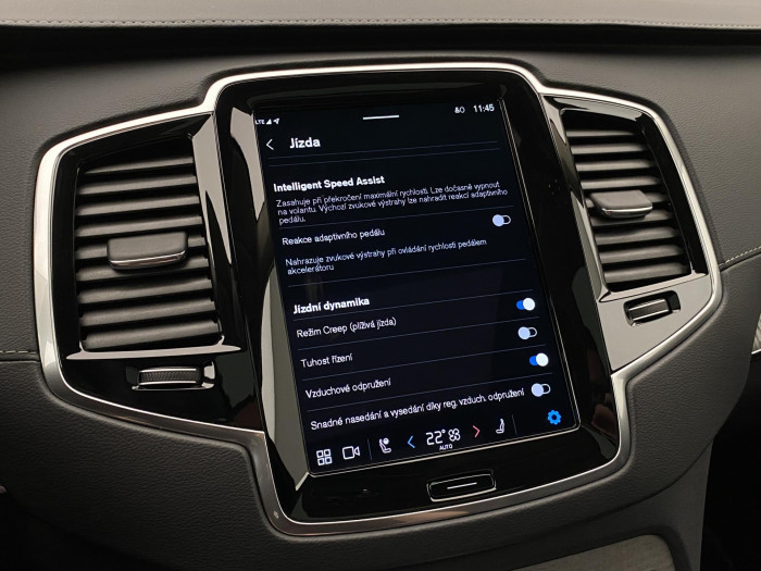 Volvo XC90 T8 AWD ULTRA DARK AUT CZ 7m
