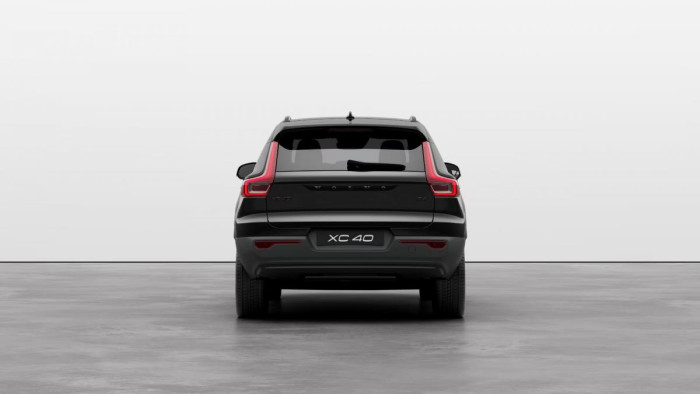 Volvo XC40 B4 AUT PLUS BLACK EDITION