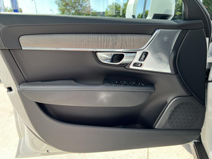 Volvo V90 CROSS COUNTRY B5 AWD Aut 1.maj