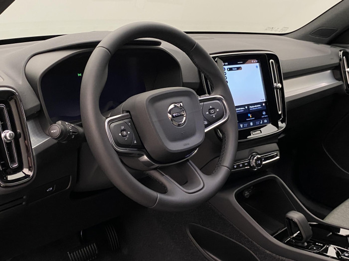 Volvo XC40 B3 AUT PLUS BLACK EDITION