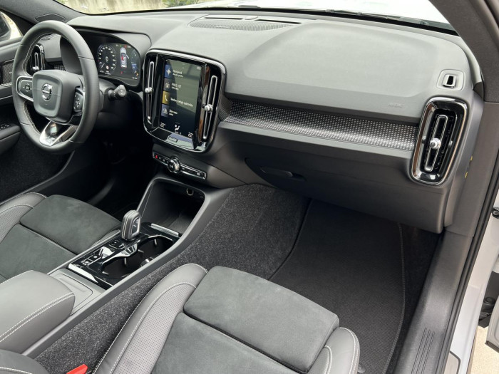 Volvo XC40 D4 AWD R-DESIGN Aut 1.maj. 2.0 d