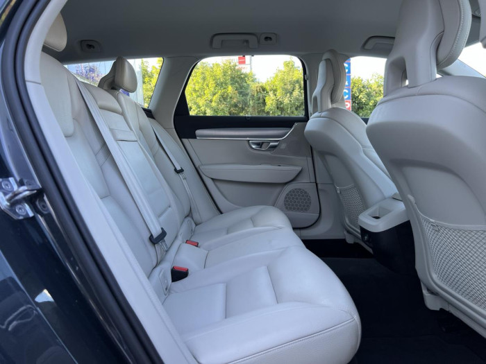 Volvo V90 D3 MOMENTUM 1.maj. 2.0 d Momentum