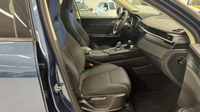 Lynk & Co 01 PHEV DCT AUT REZERVACE