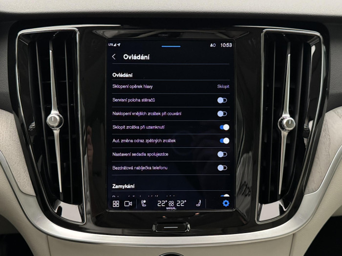 Volvo V60 B4 BRIGHT PLUS AUT CZ 1.maj