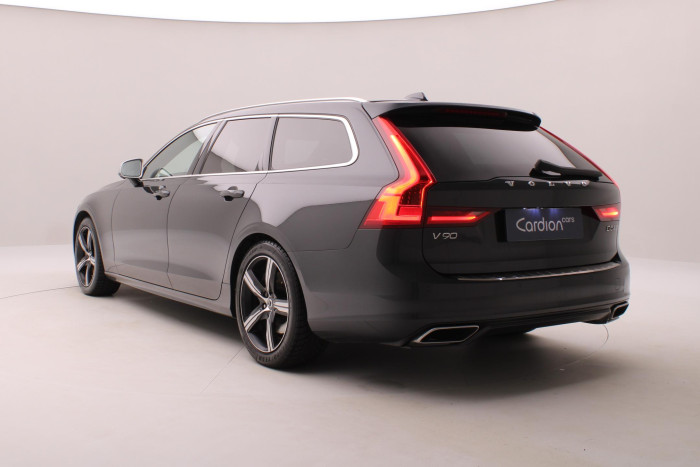 Volvo V90 D5 AWD R-DESIGN REZERVACE 2.0 d