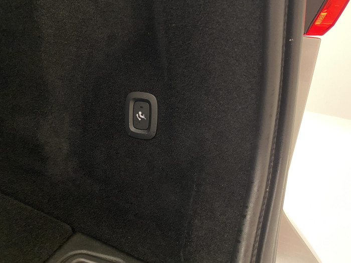 Volvo XC60 B4 MOMENTUM AUT CZ 2.0 Momentum