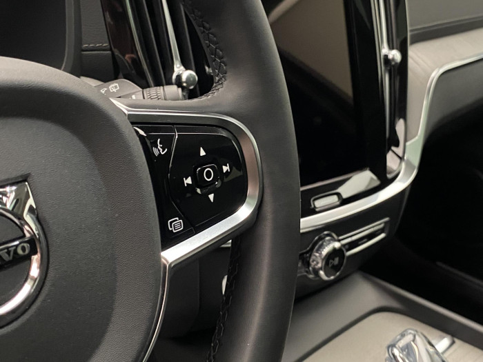 Volvo V60 CC B5 AWD BRIGHT REZERVACE 2.0 CC CC