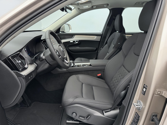 Volvo XC90 T8 AWD AUT RECHARGE CORE 7míst
