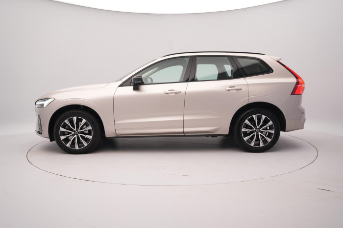 Volvo XC60 B4 AWD PLUS DARK CZ 1.maj