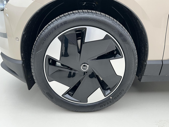 Volvo EX30 PURE TWIN PERFORMANCE ULTRA