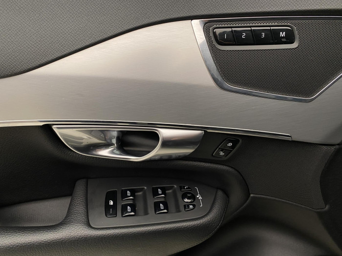 Volvo XC90 D5 AWD INSCRIPTION AUT CZ 2.0 d