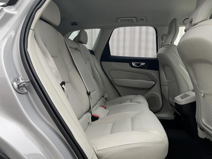 Volvo XC60 B5 AWD INSCRIPTION AUT CZ