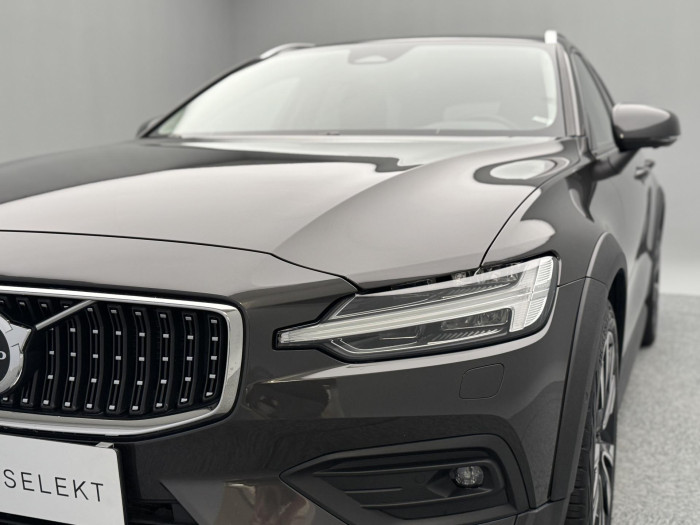 Volvo V60 CC B5 AWD PLUS REZERVACE