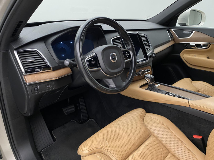 Volvo XC90 D5 AWD INSCRIPTION AUT CZ 2.0 d