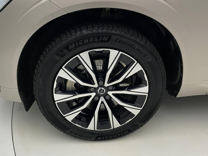 Volvo XC60 B4 AWD PLUS DARK AUT CZ