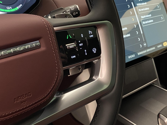 Land Rover Range Rover P550e AUTOBIOGRAPHY