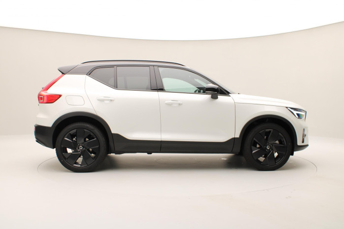 Volvo XC40 B3 AUT PLUS BLACK EDITION