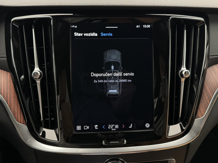 Volvo V60 CC B5 AWD ULTIMATE REZERVACE 2.0 CC CC