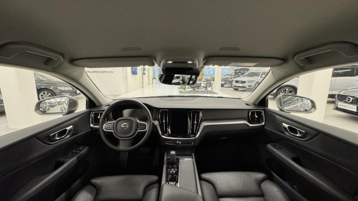 Volvo V60 B4 MOMENTUM AUT REZERVACE 2.0 Momentum