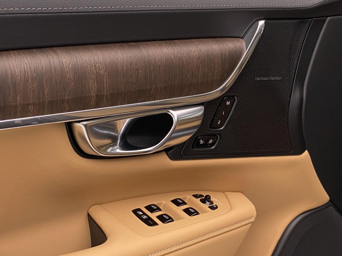 Volvo V90 T8 AWD Plug-in BRIGHT ULTRA