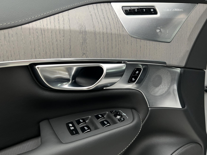 Volvo XC90 T8 AWD RECHARGE ULTRA DARK AUT