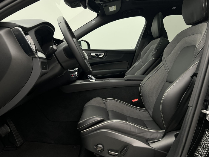 Volvo XC60 B5 AWD ULTRA BLACK EDITION AUT 2.0 Edition