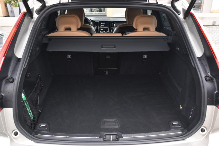 Volvo XC60 D4 AWD MOMENTUM REZERVACE 2.0 d Momentum