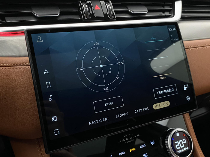 Jaguar F-Pace REZERVACE