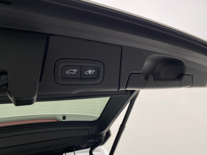 Volvo XC60 T6 AWD PLUG-IN DARK PLUS AUT