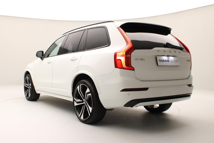 Volvo XC90 B6 AWD R-DESIGN REZERVACE