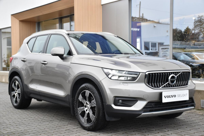 Volvo XC40 D3 INSRIPTION AUT REZERVACE 2.0 d